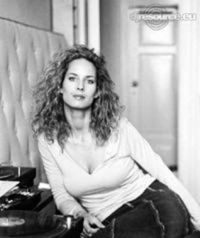 Our MEMBERS can Enlarge : DJ Monika Kruse